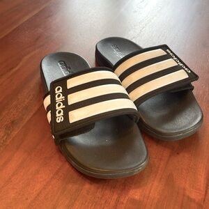 Adidas slides - like new